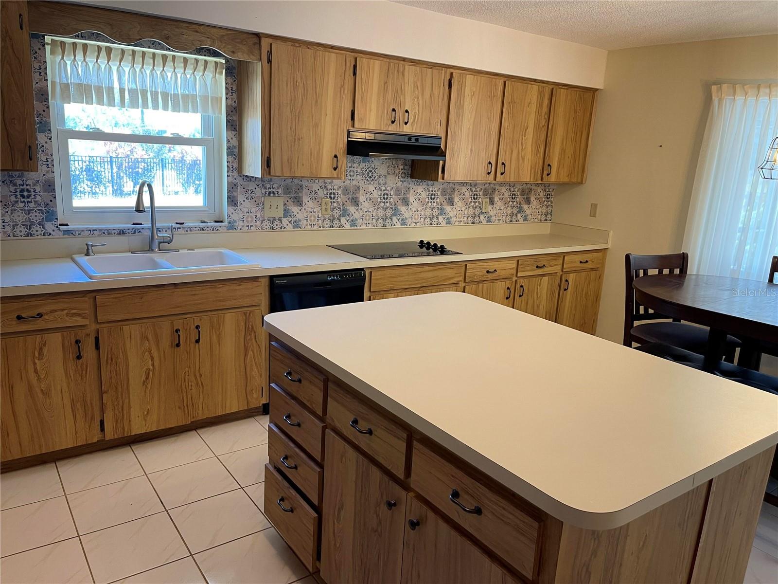 420 S Brockfield Dr Property Photo 15