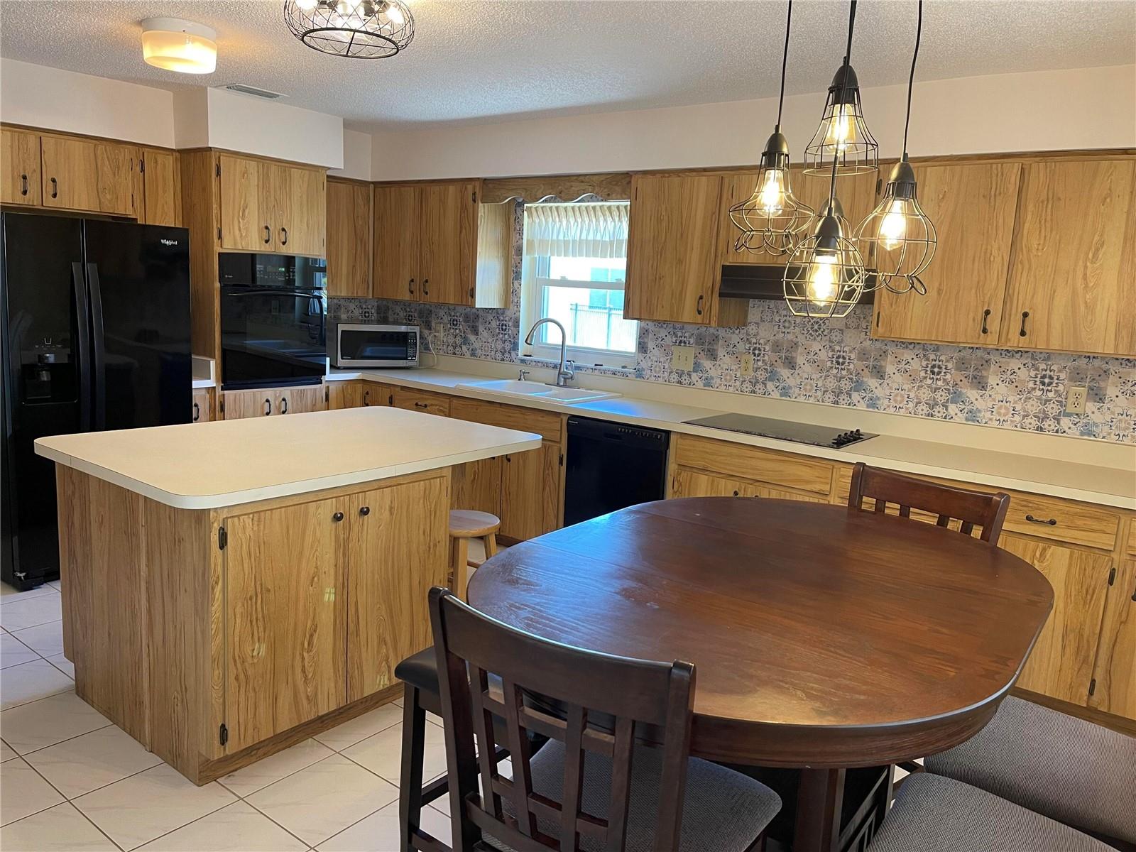 420 S Brockfield Dr Property Photo 16