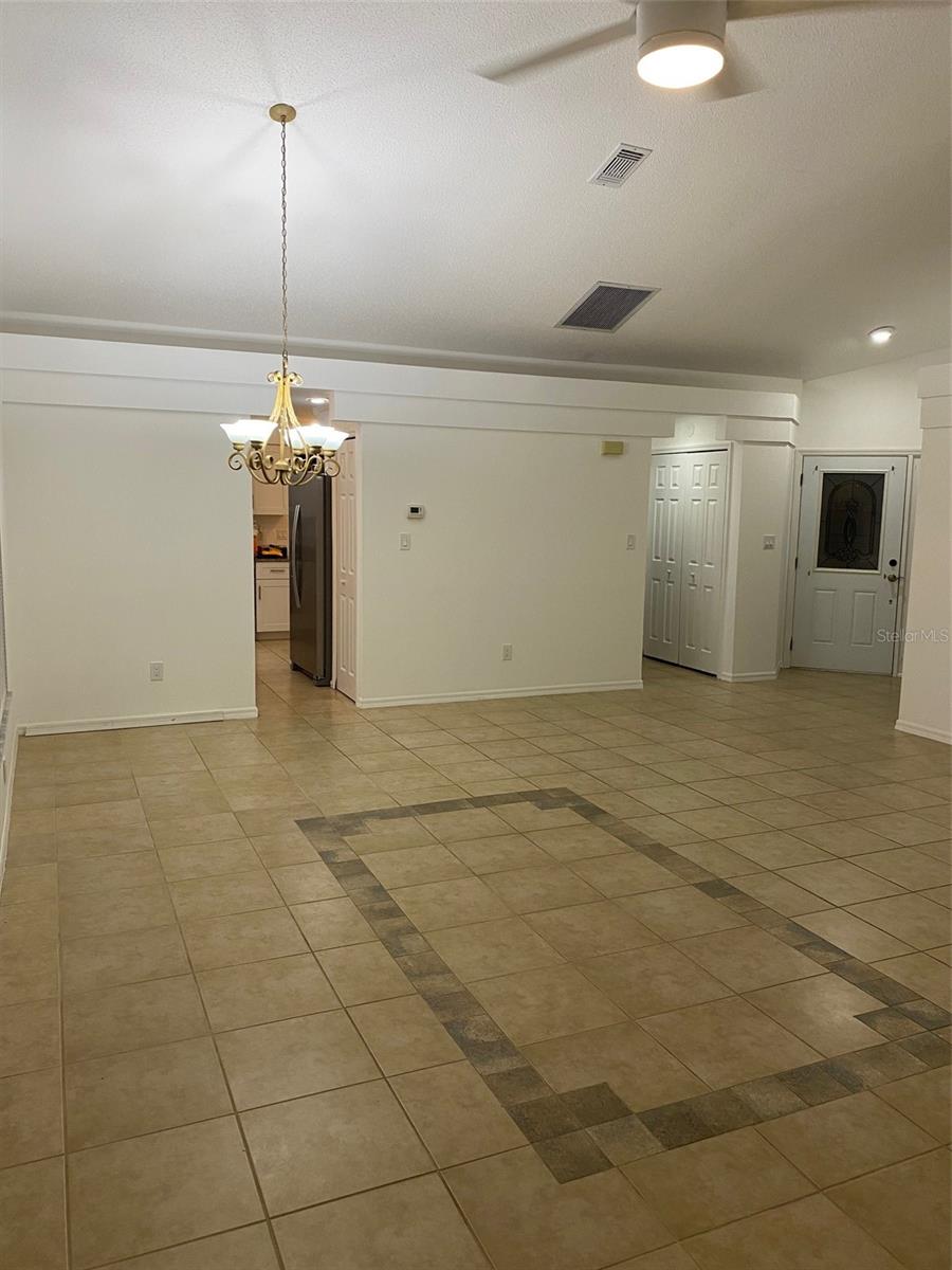 724 Barrington Cir Property Photo 14
