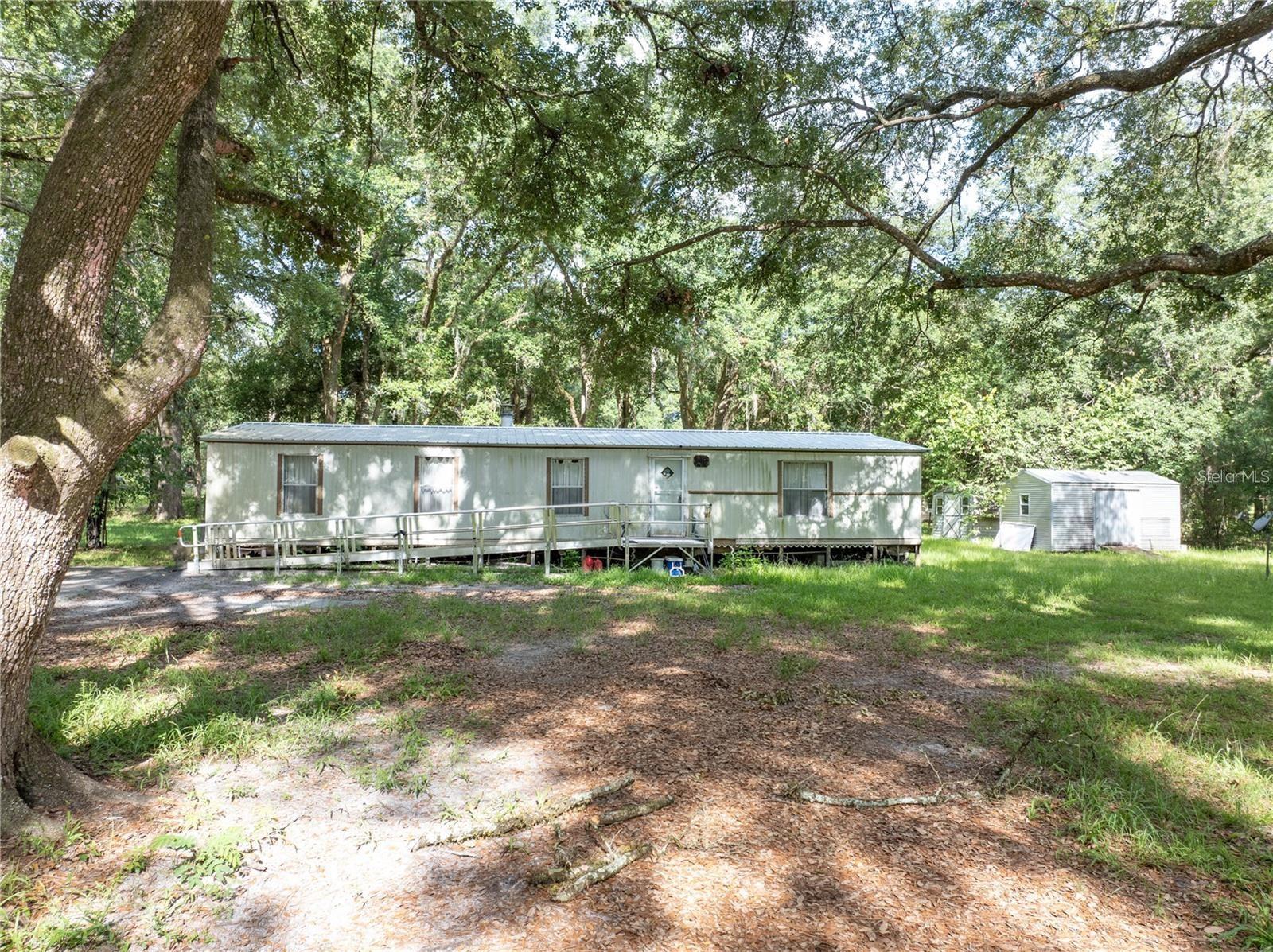 214 SW LEONARD TER