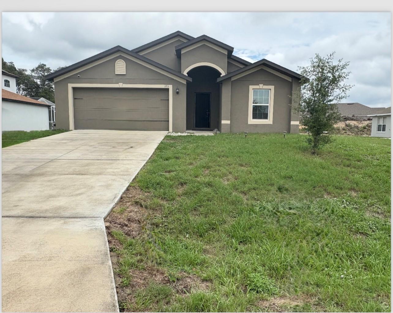1713 Redfin Way Property Photo 1