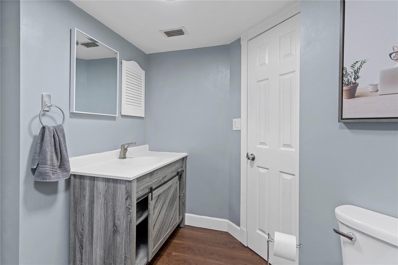 400 E Colonial Dr #207 Property Photo 22