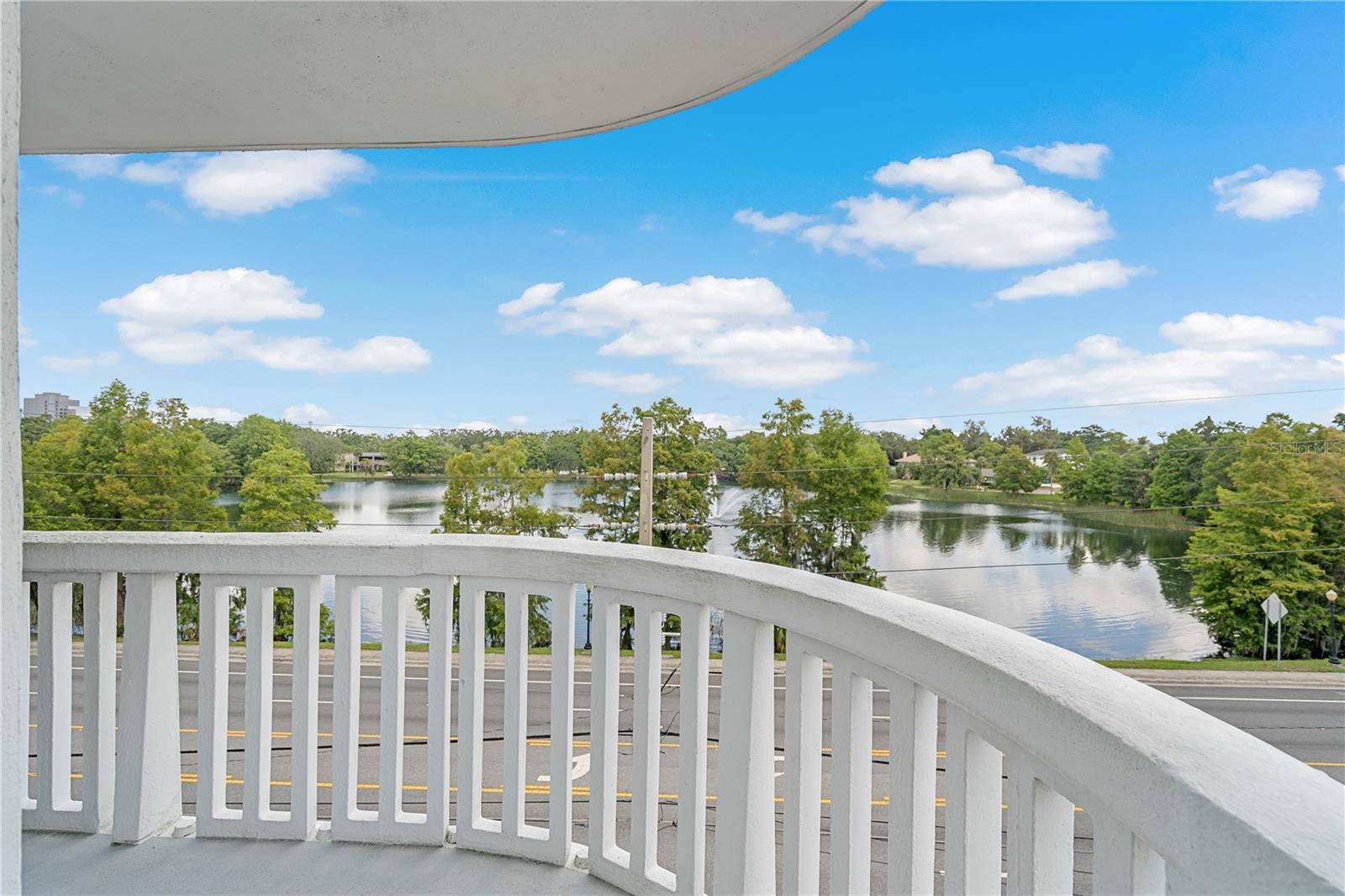 400 E Colonial Dr #207 Property Photo 28