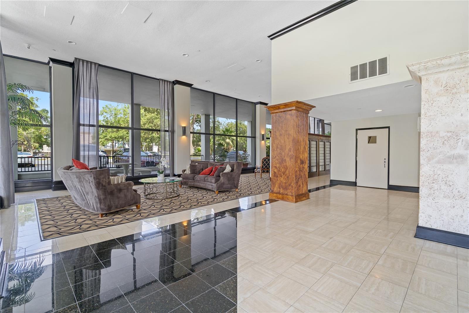 400 E Colonial Dr #207 Property Photo 38
