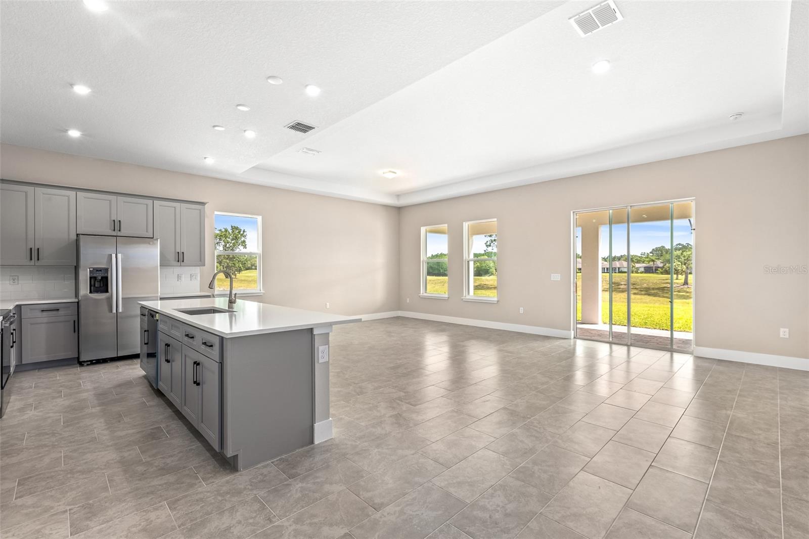 1262 Champions Dr Property Photo 11