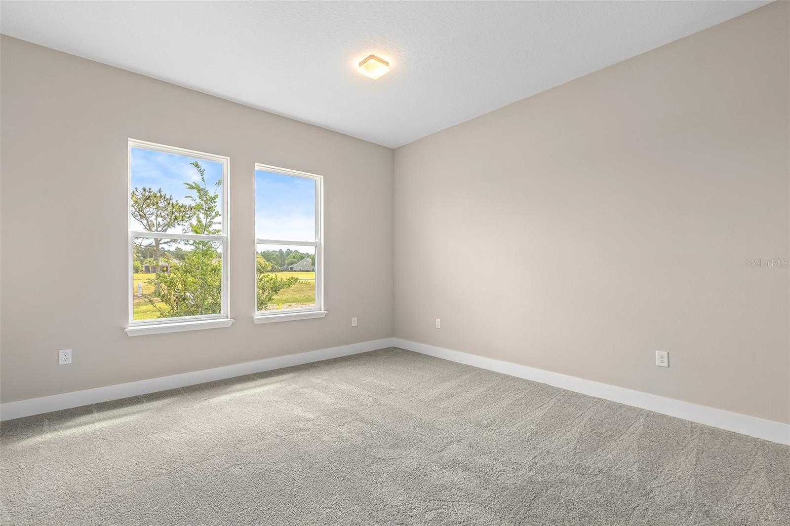 1262 Champions Dr Property Photo 17