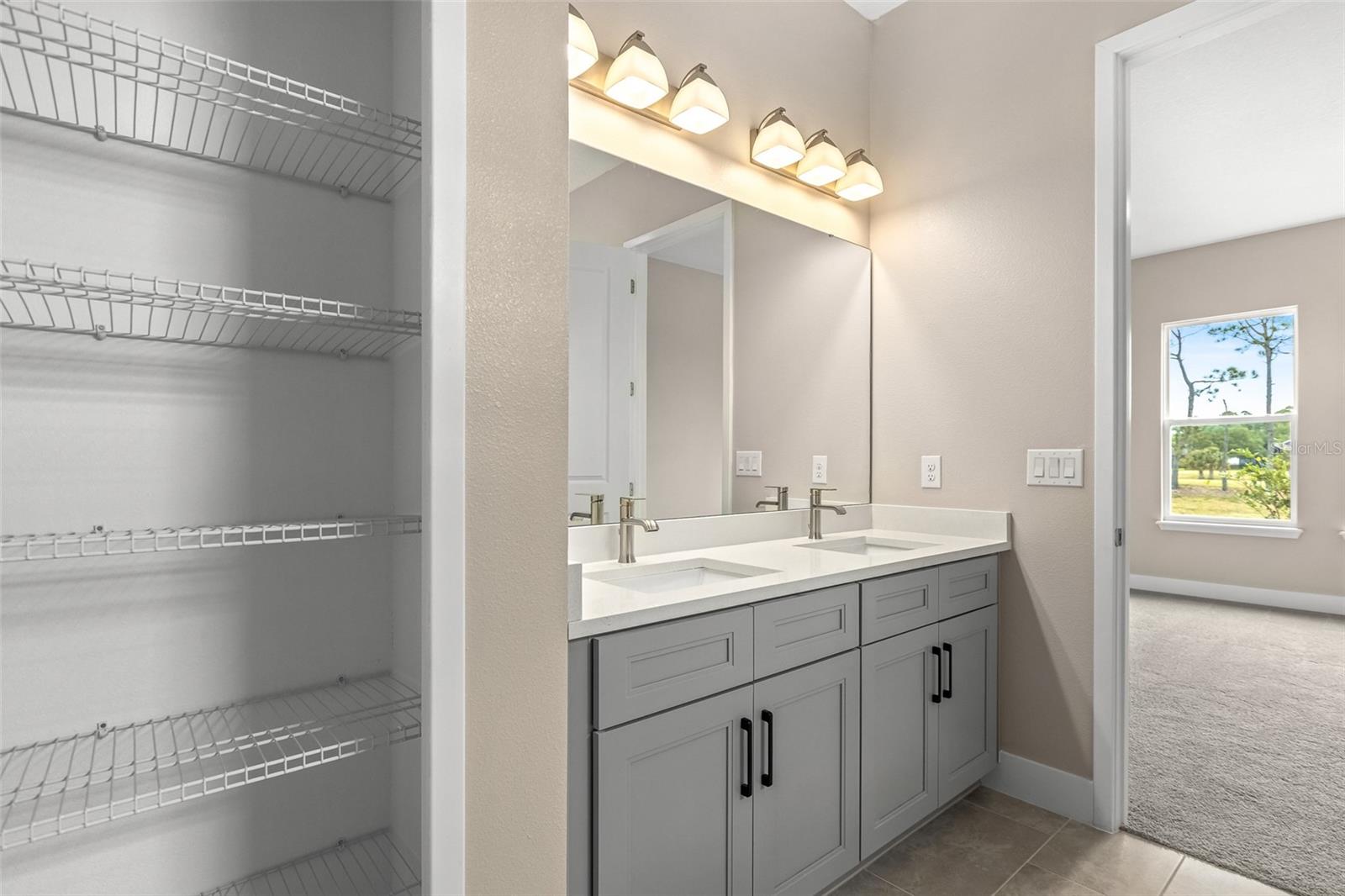 1262 Champions Dr Property Photo 21