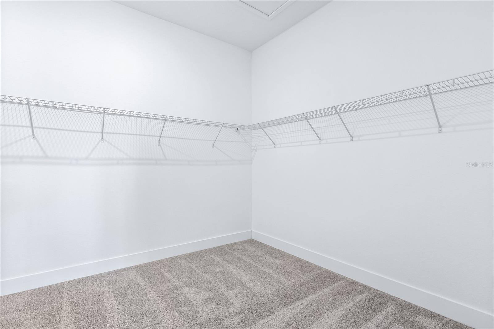 1262 Champions Dr Property Photo 22