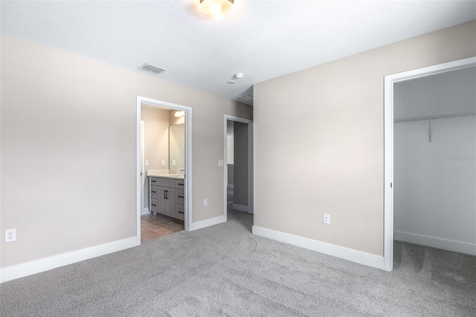 1262 Champions Dr Property Photo 32