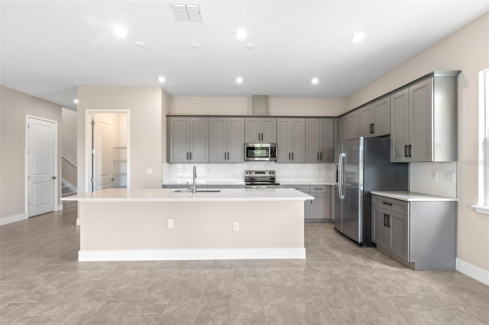 1262 Champions Dr Property Photo 58