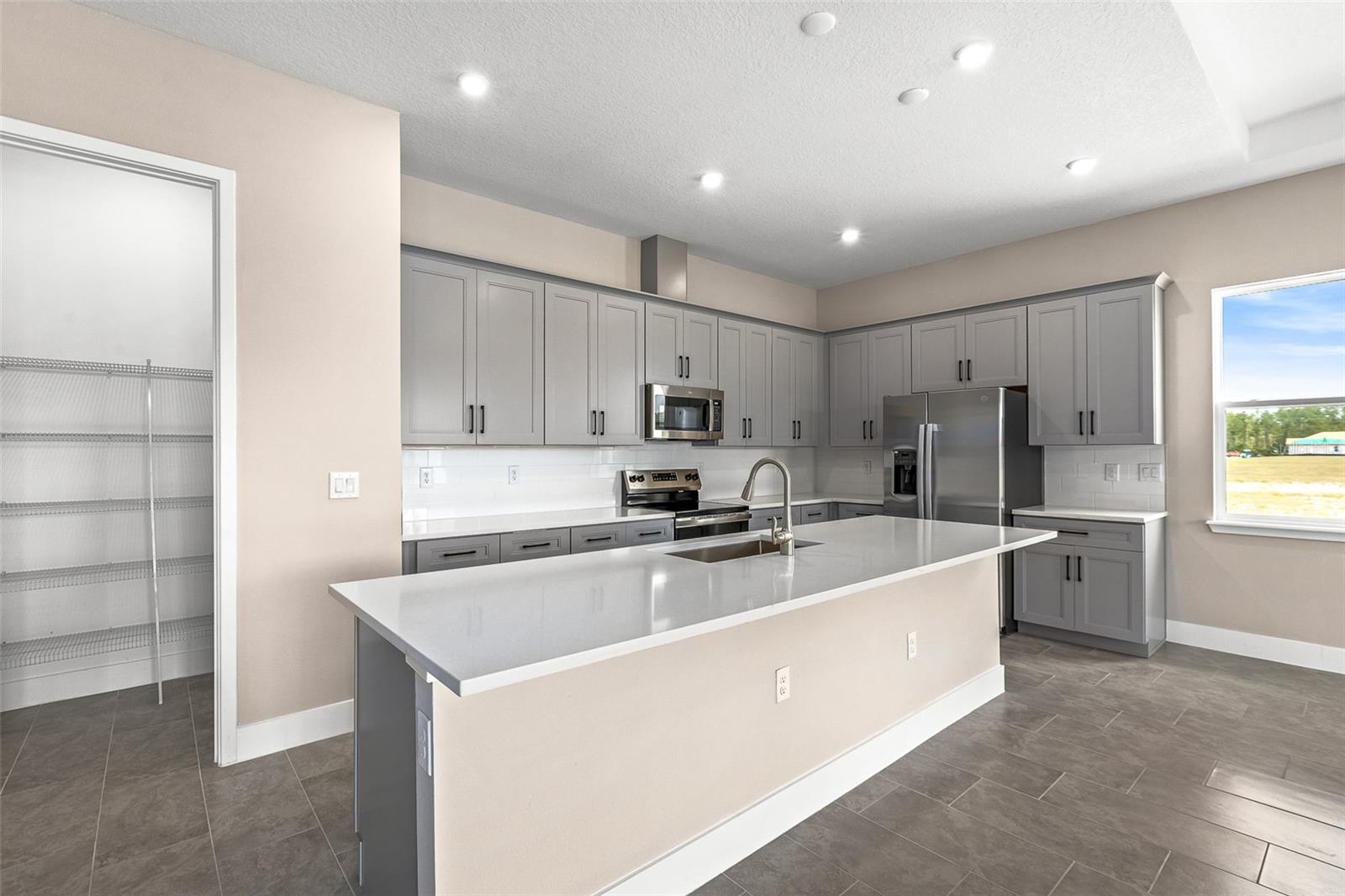 1262 Champions Dr Property Photo 59