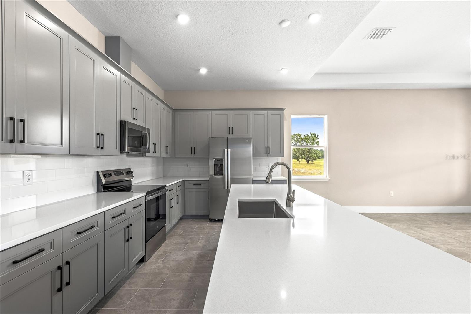 1262 Champions Dr Property Photo 60