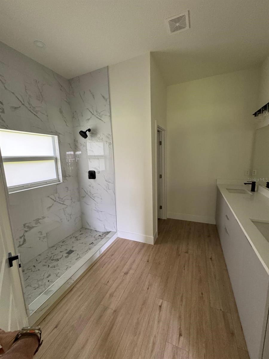 353 Warrington Blvd Property Photo 14