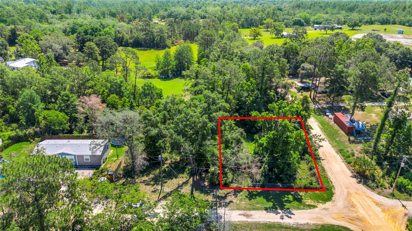 40850 Pine Tree Ln Property Photo 3