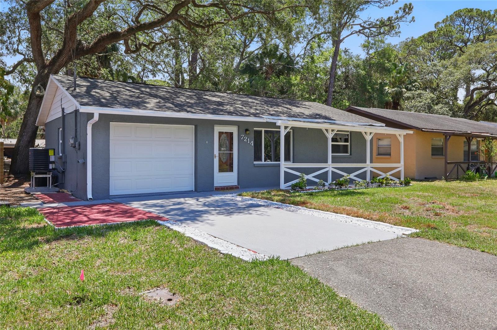 7214 OAKWOOD DR Property Photo 1