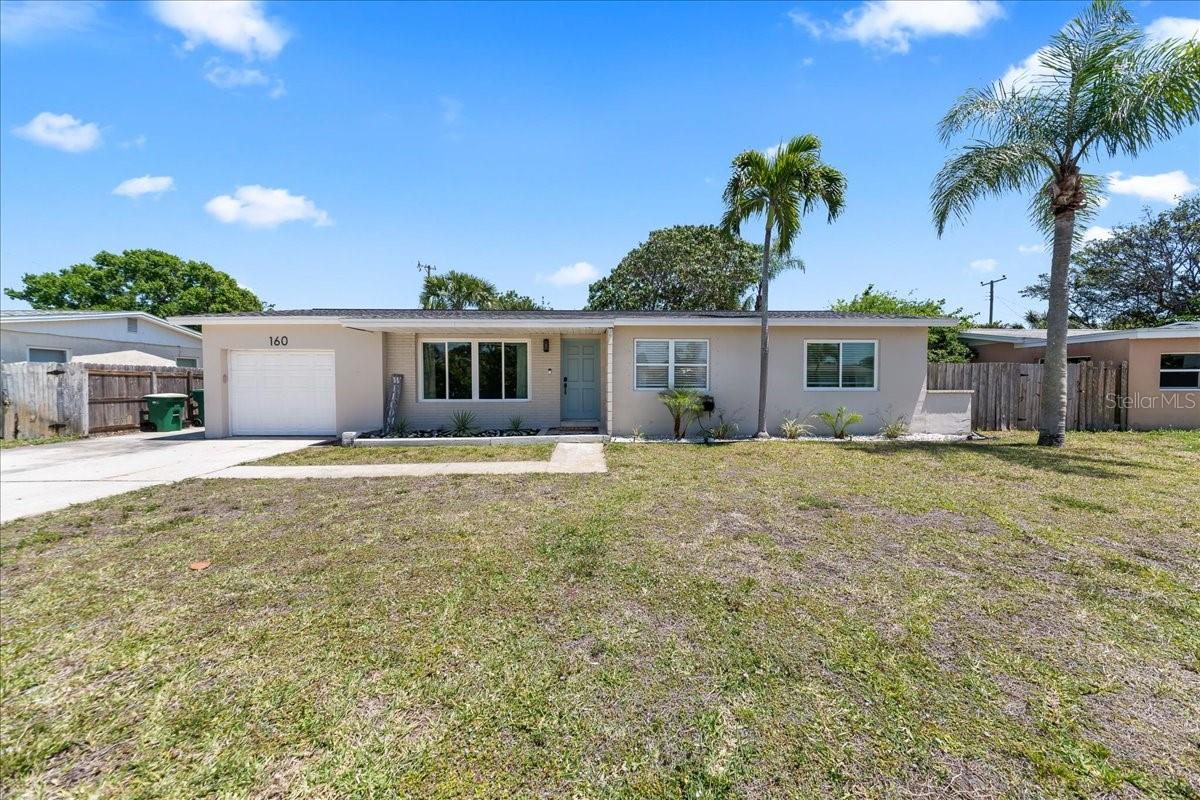 160 Melaleuca Dr Property Photo 1