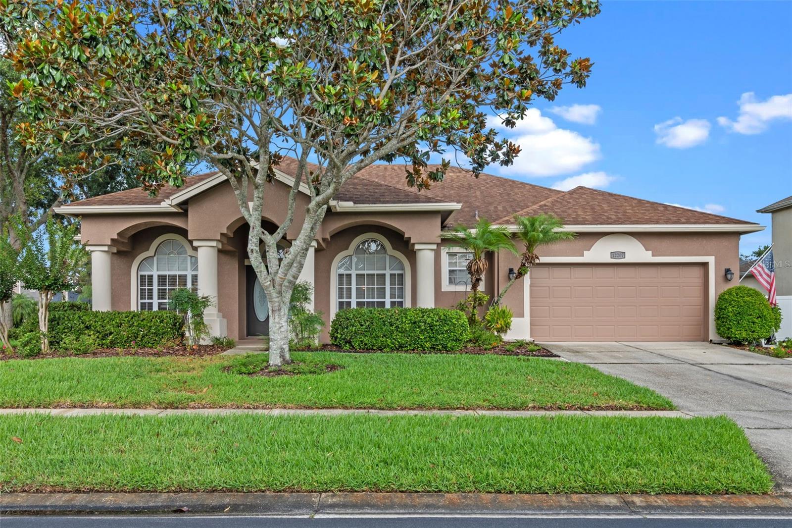 12207 SHADOWBROOK LN Property Photo 1