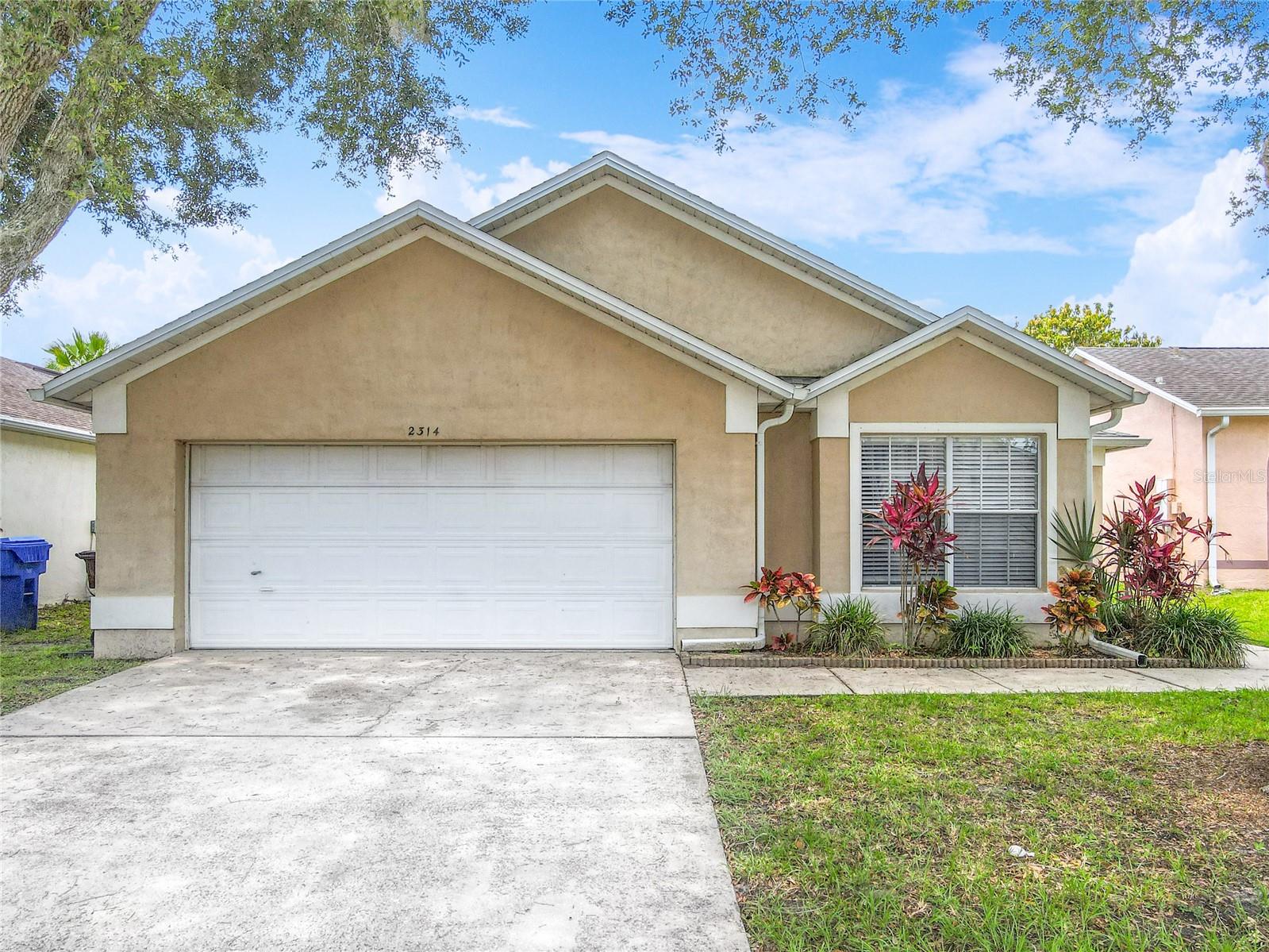 2314 Cormorant St Property Photo 1