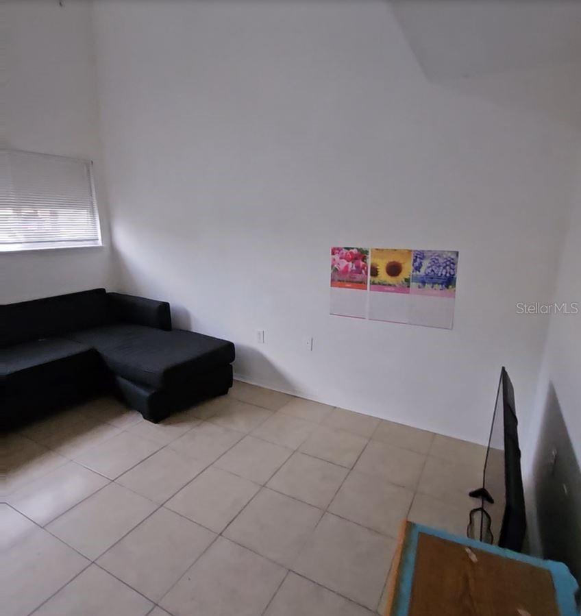 O6314095 Property Photo 5