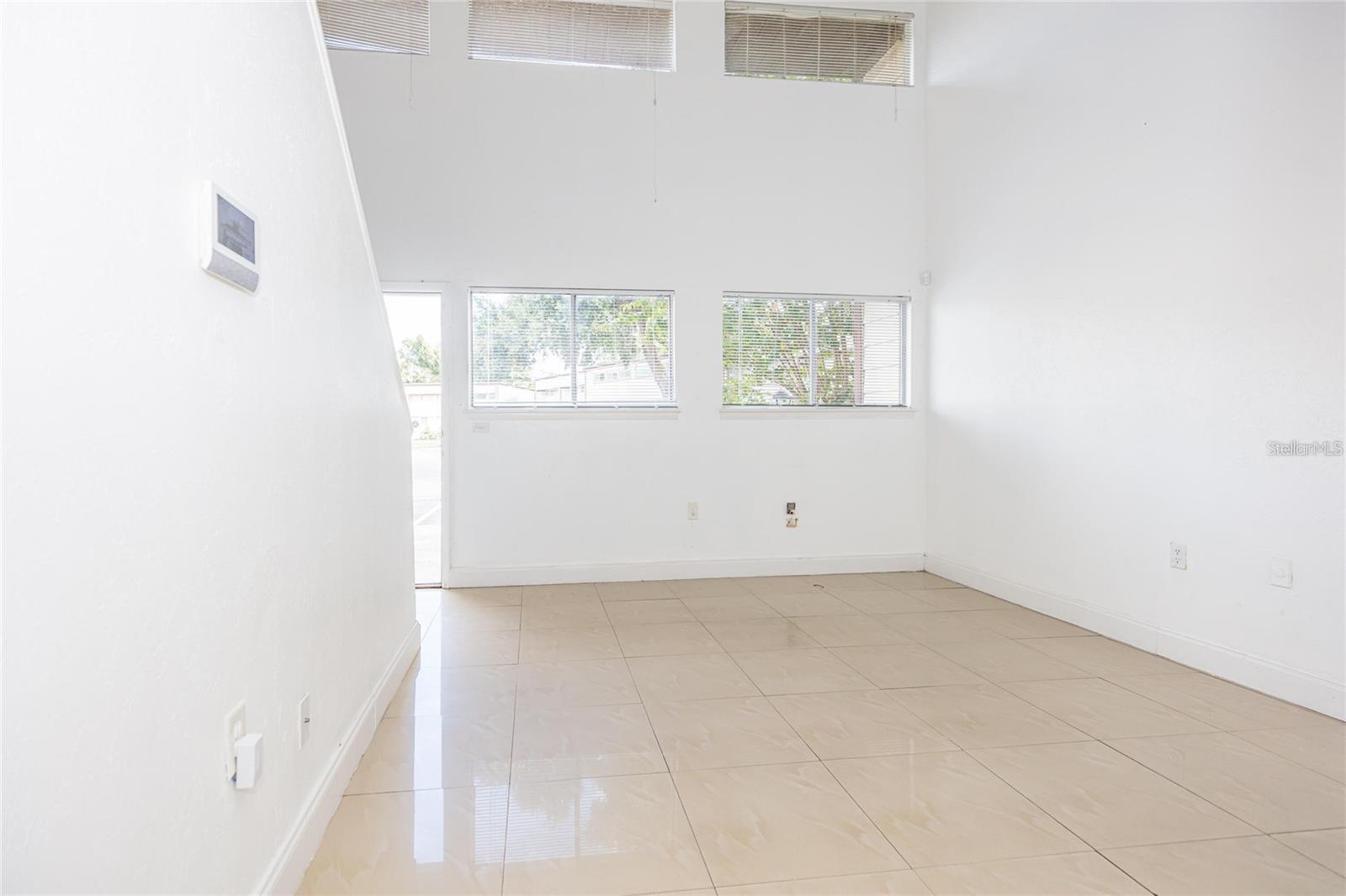 O6314095 Property Photo 31