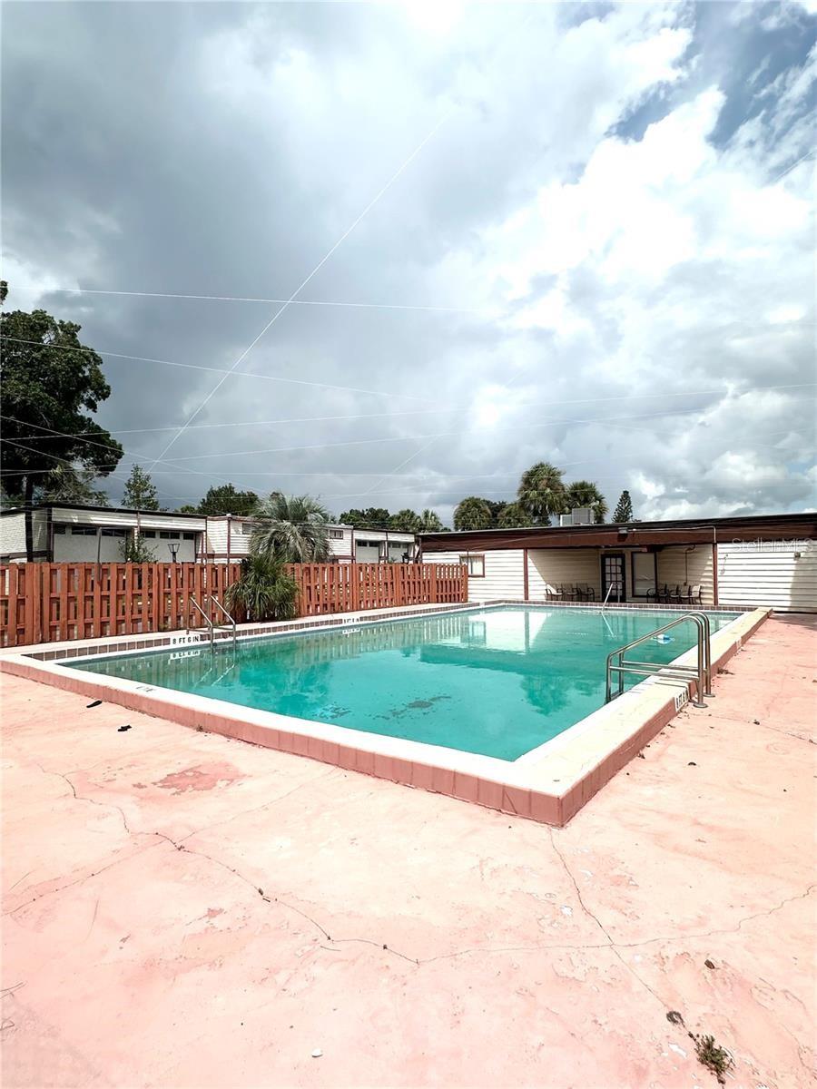 O6314095 Property Photo 45