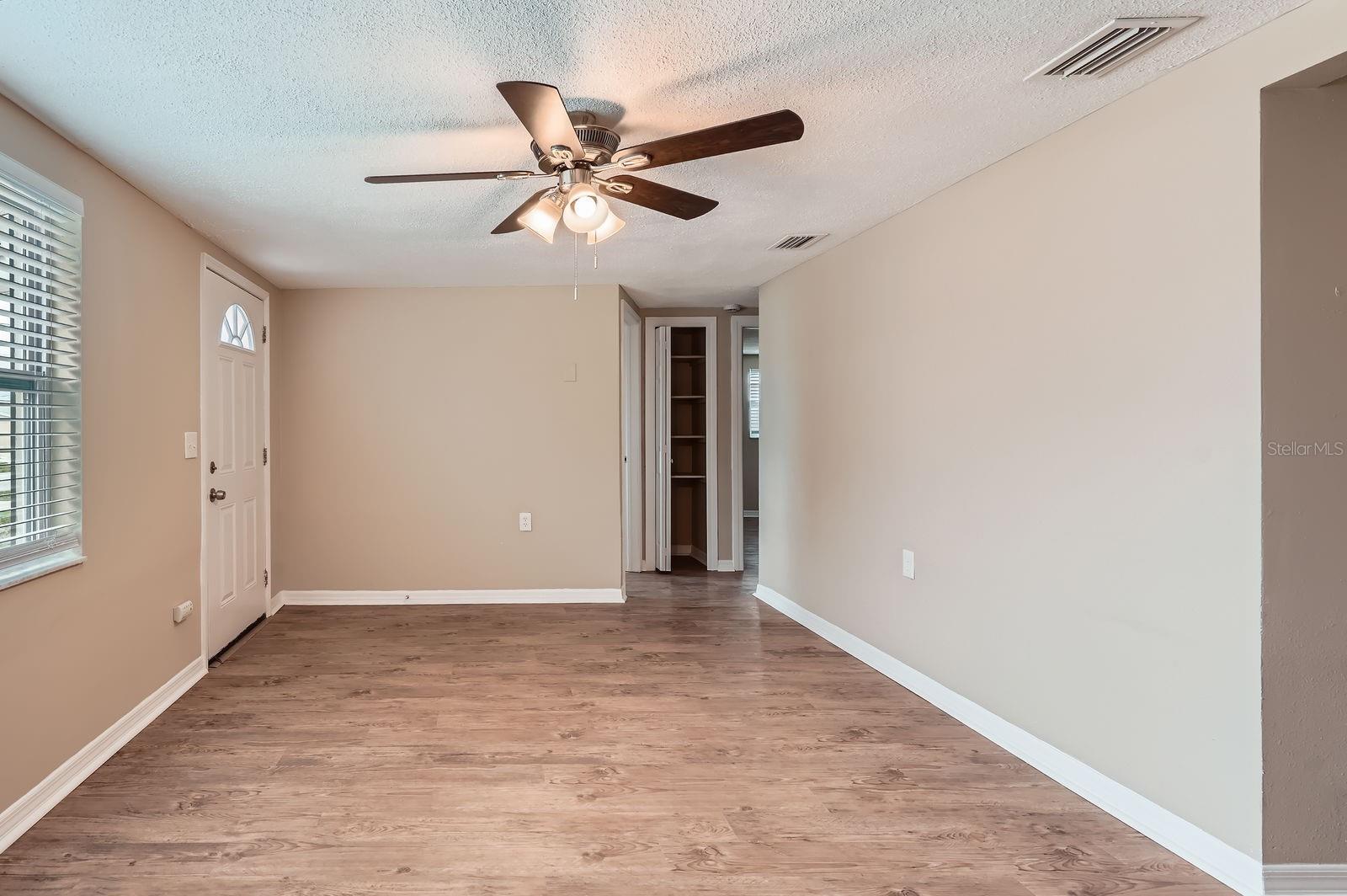 5429 Flora Ave Property Photo 15