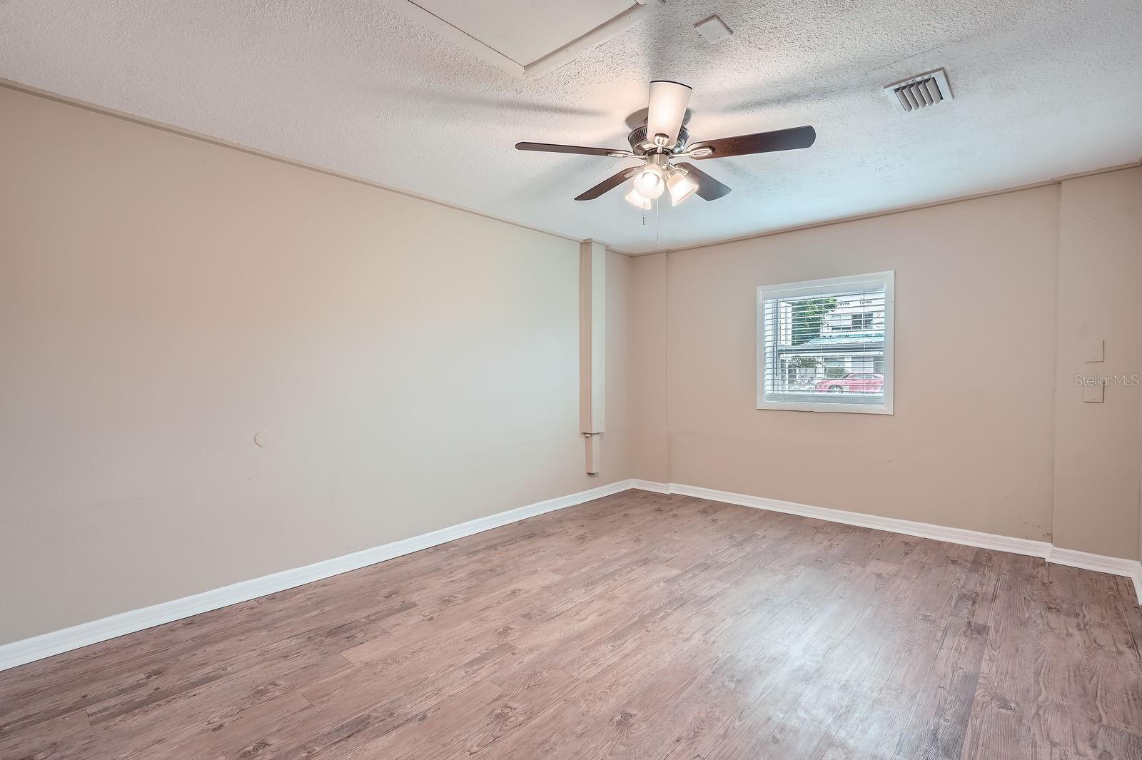 5429 Flora Ave Property Photo 17
