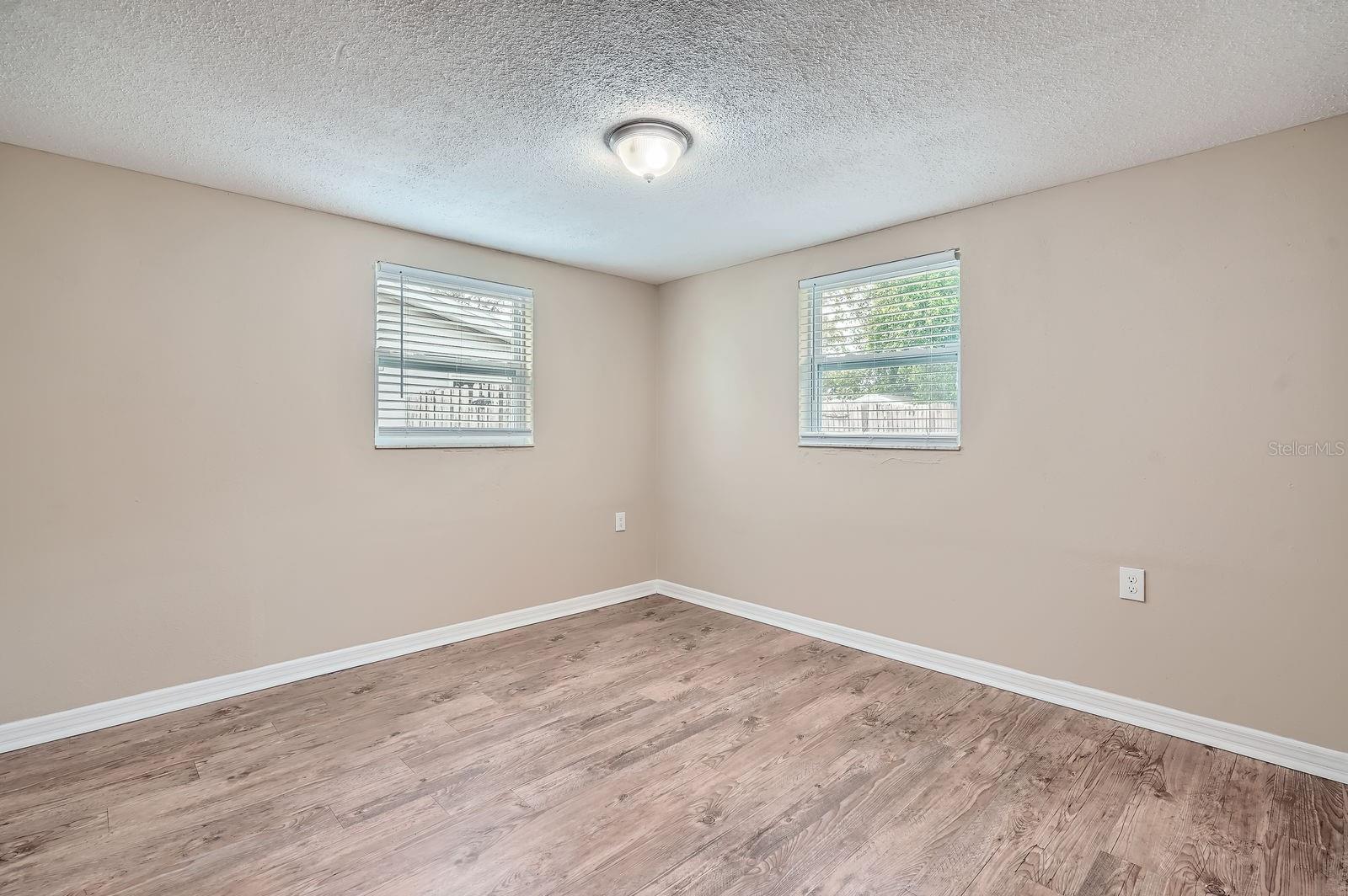 5429 Flora Ave Property Photo 22