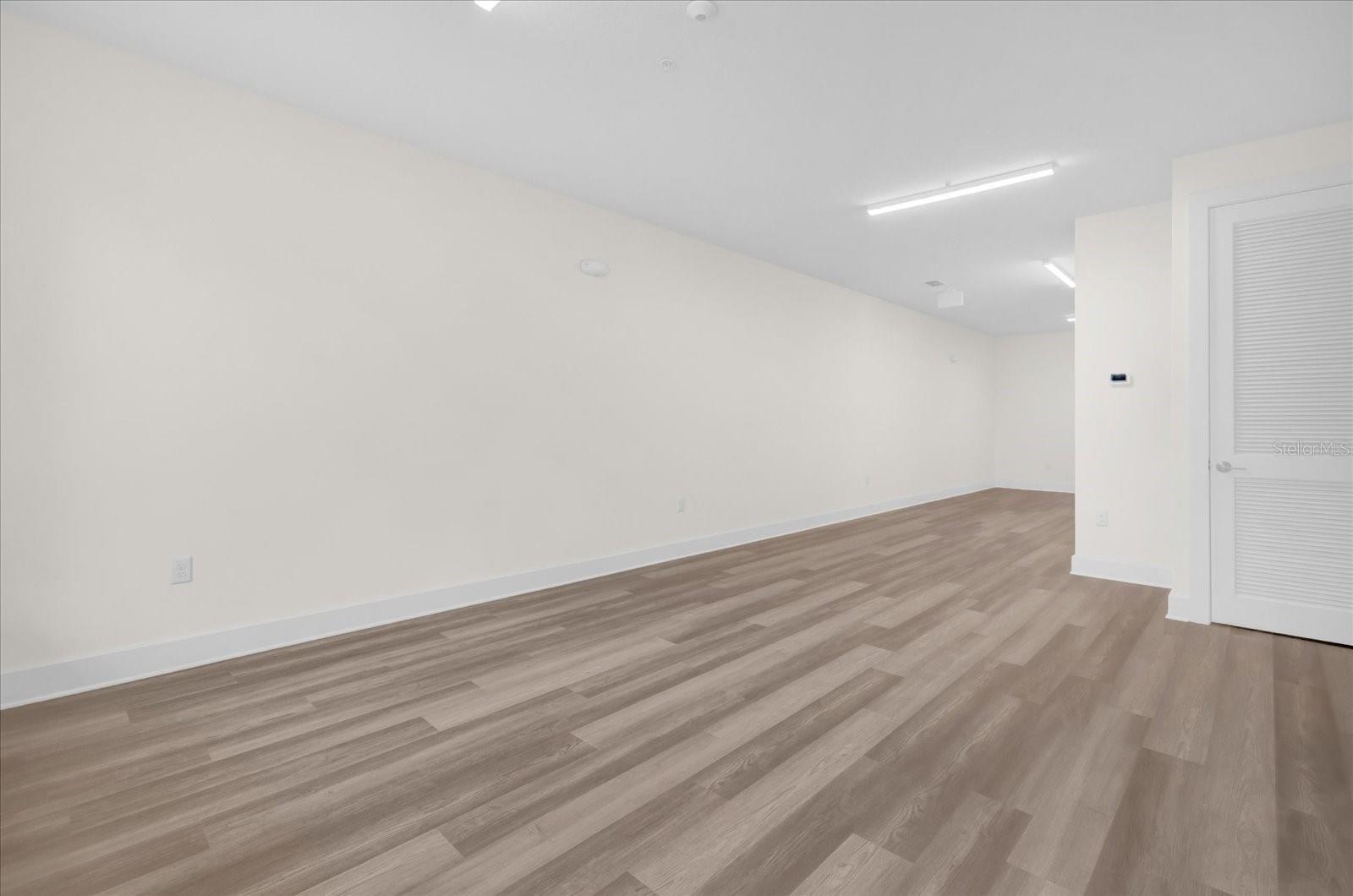 879 City Walk Ln Property Photo 8