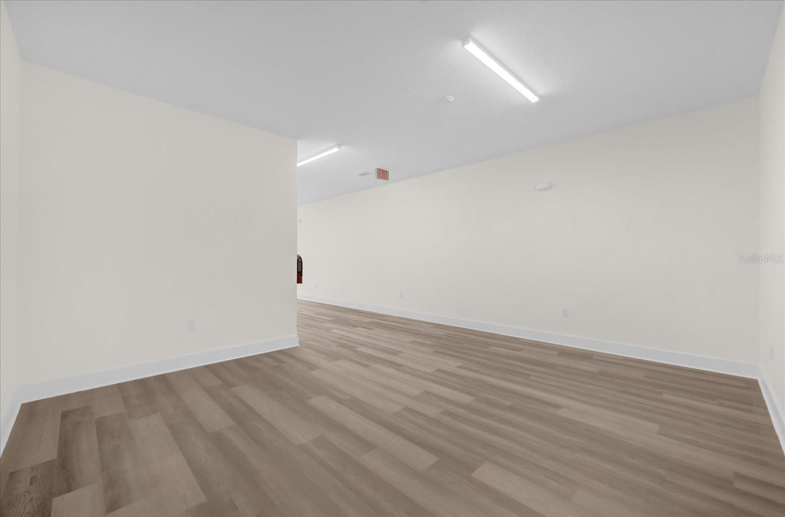 879 City Walk Ln Property Photo 9