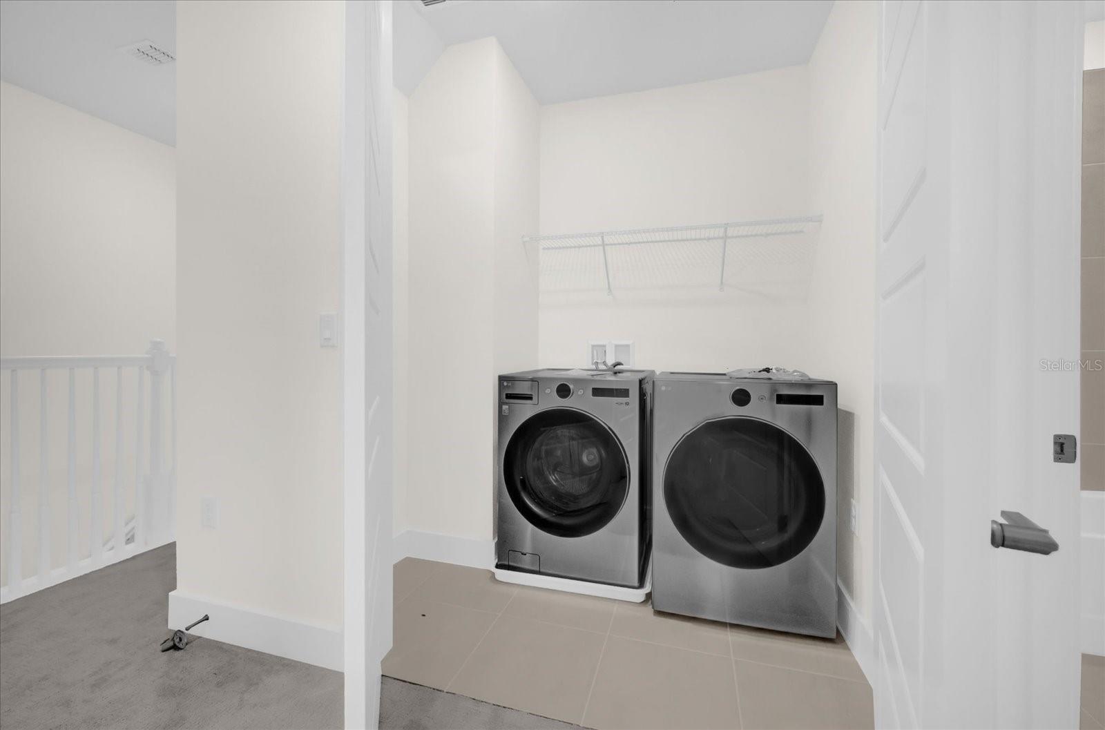 879 City Walk Ln Property Photo 24