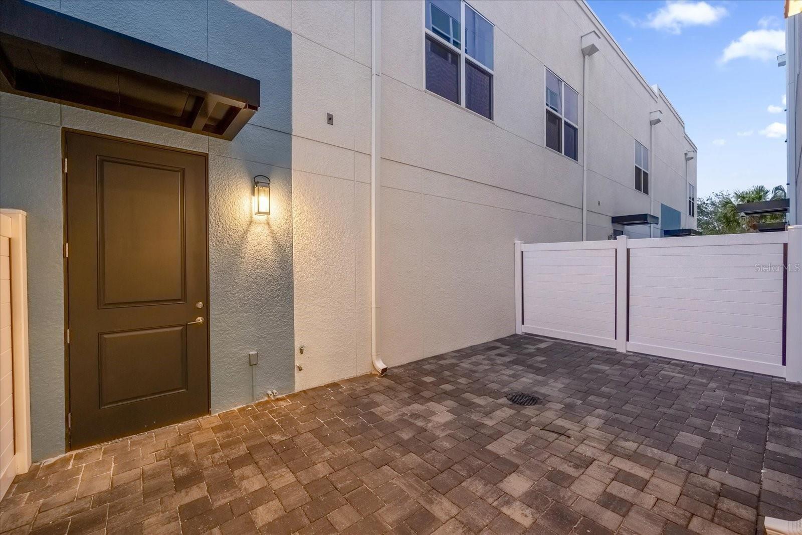 879 City Walk Ln Property Photo 30