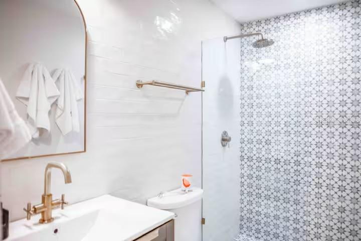 2433 Lydia Way Property Photo 27