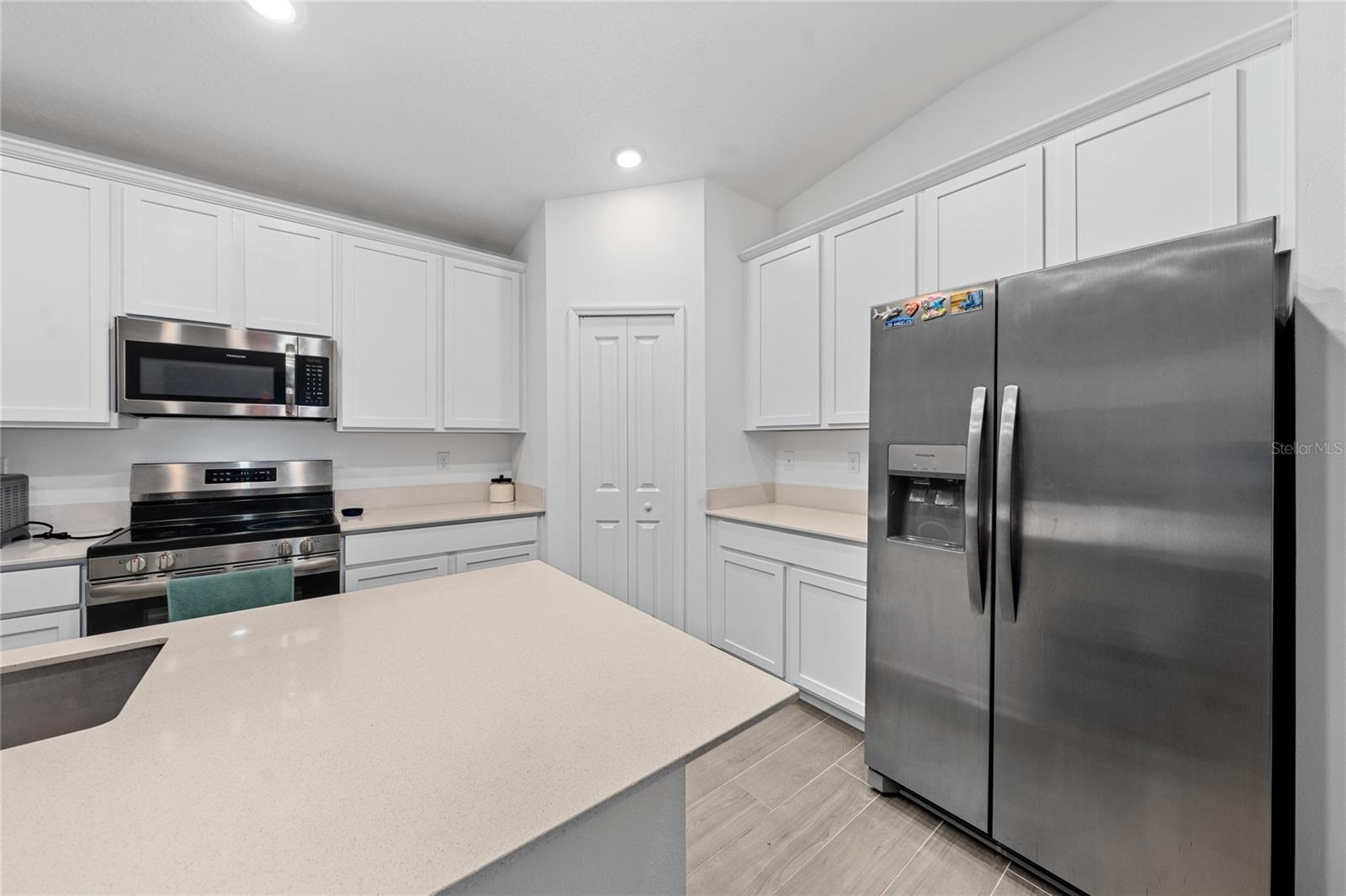 3977 Willowbrook Dr Property Photo 3