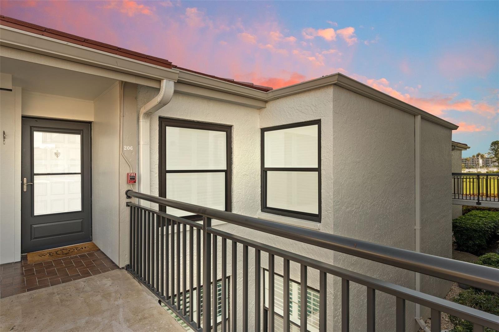 6210 SUN BLVD #206 Property Photo 1