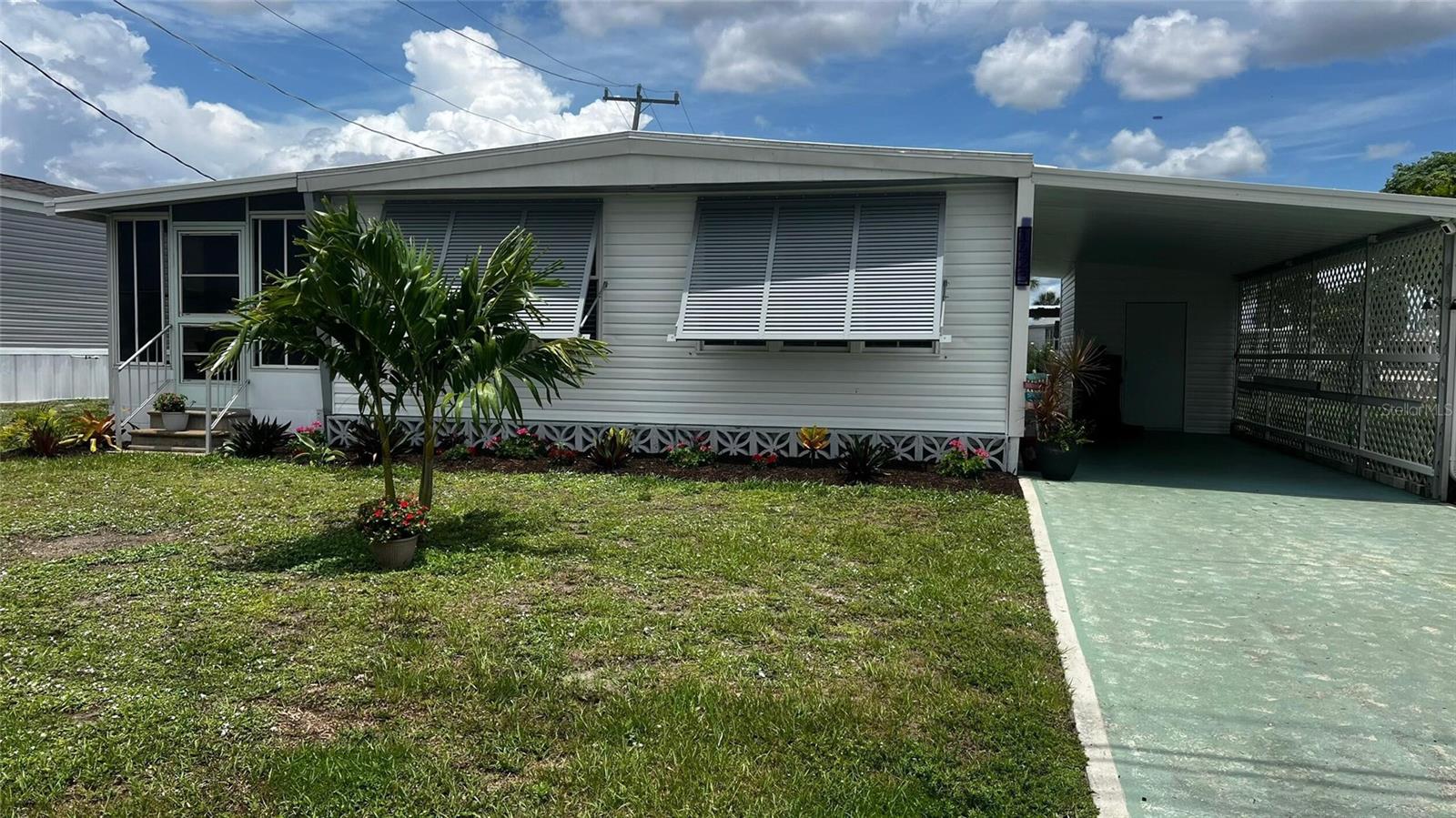 1423 Flamingo Dr Property Photo 1