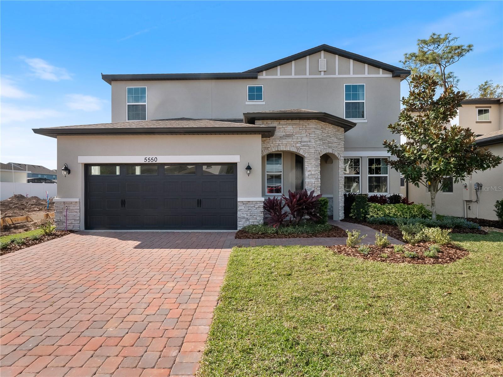 5550 Sabal Dr Property Photo 2