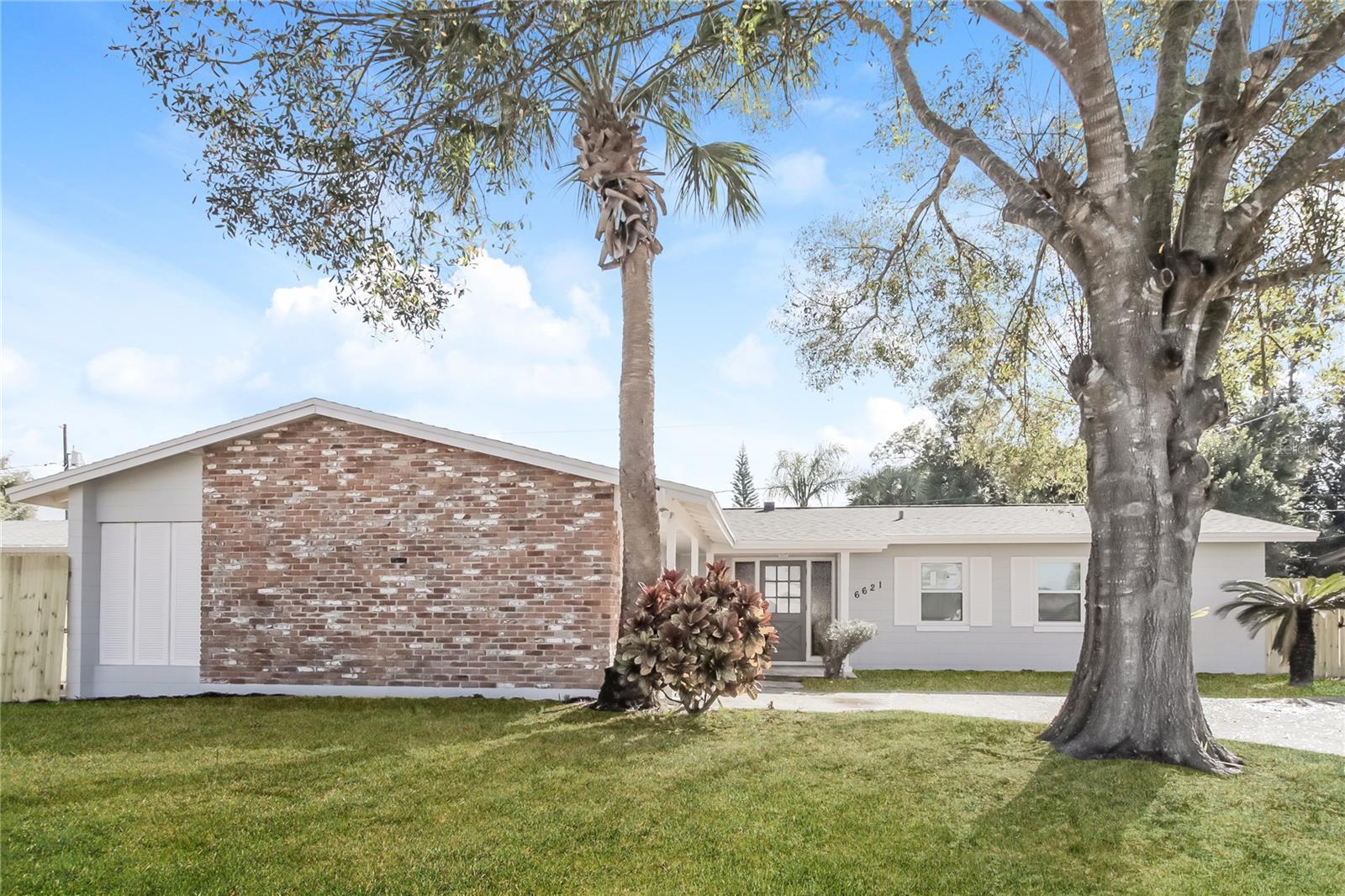 6621 Voltaire Dr Property Photo 1
