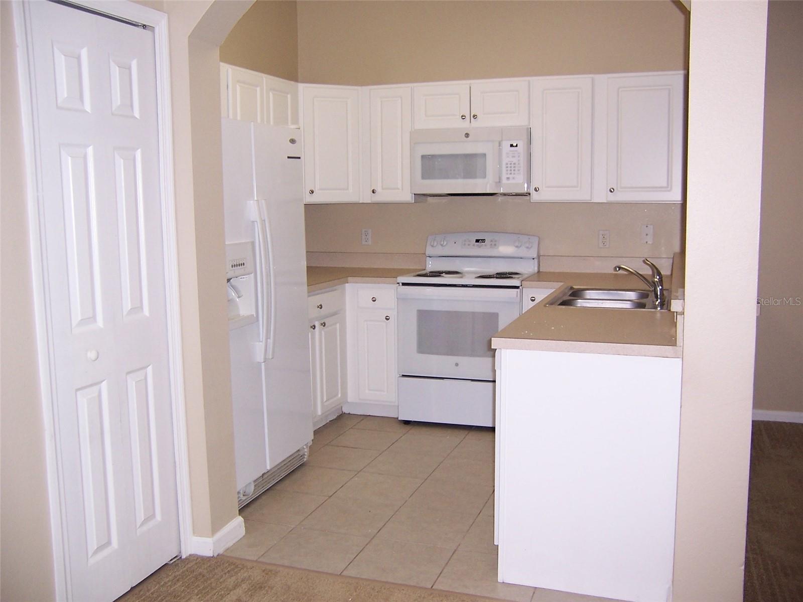16131 Old Ash Loop Property Photo 4