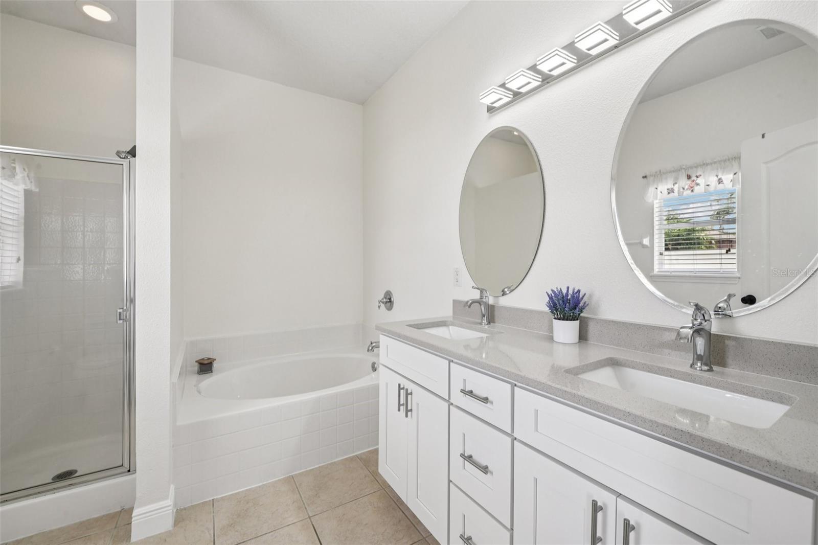 504 Key Haven Dr Property Photo 3