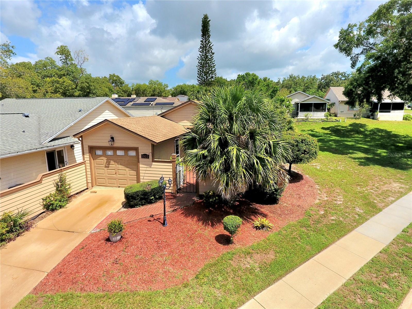 2922 Burlington Dr Property Photo 1