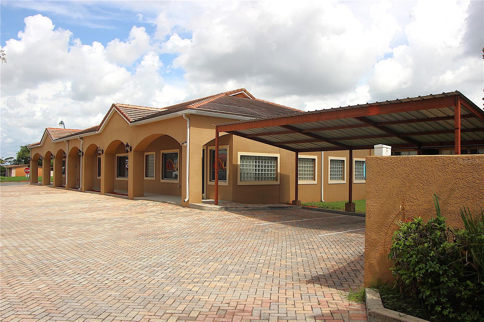 6143 S Orange Blossom Trl Property Photo 4