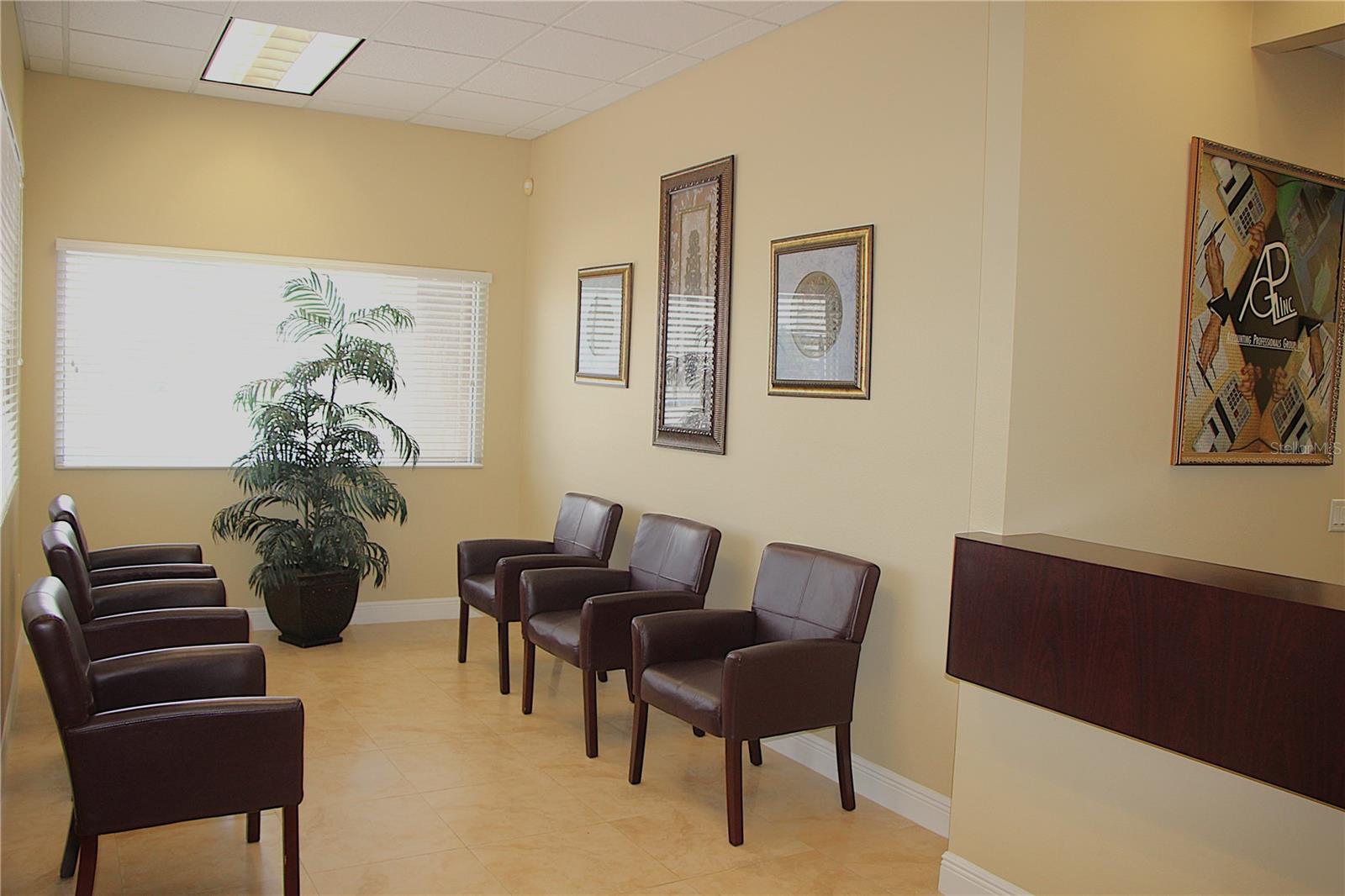 6143 S Orange Blossom Trl Property Photo 6
