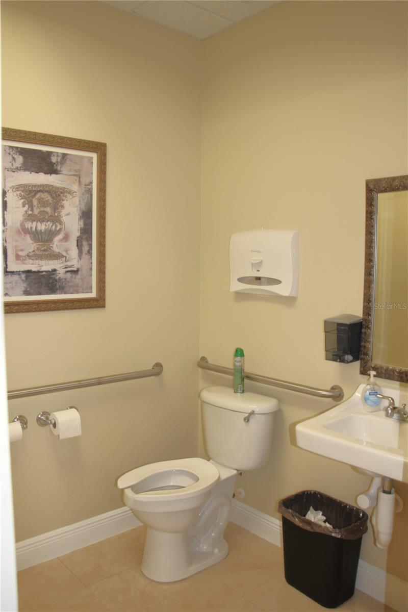6143 S Orange Blossom Trl Property Photo 10