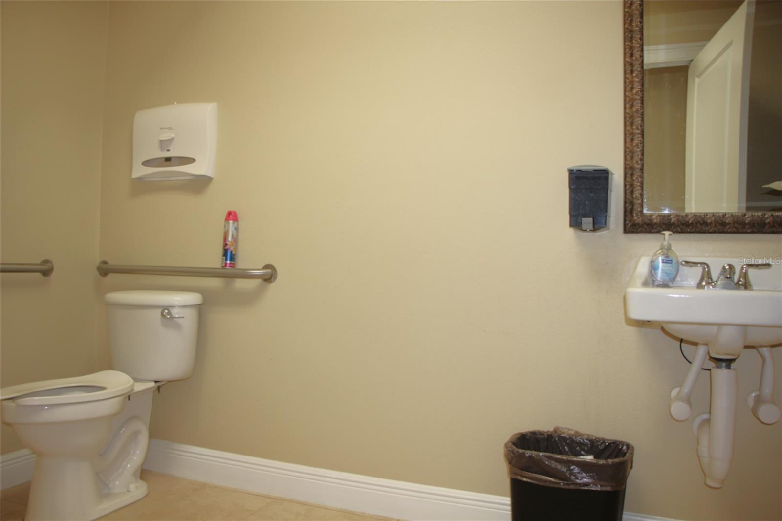 6143 S Orange Blossom Trl Property Photo 17