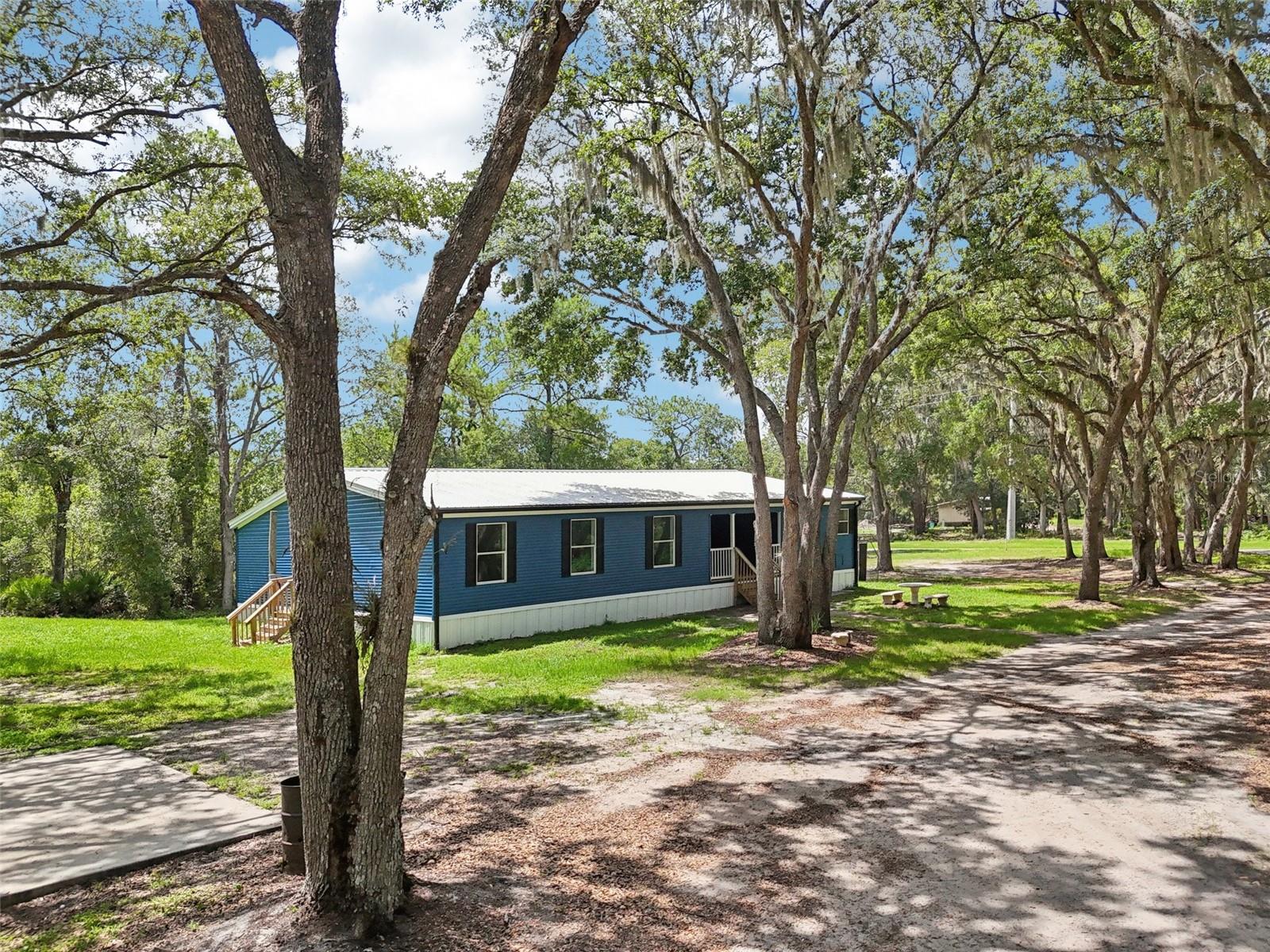 1235 ARAPAHO TRL