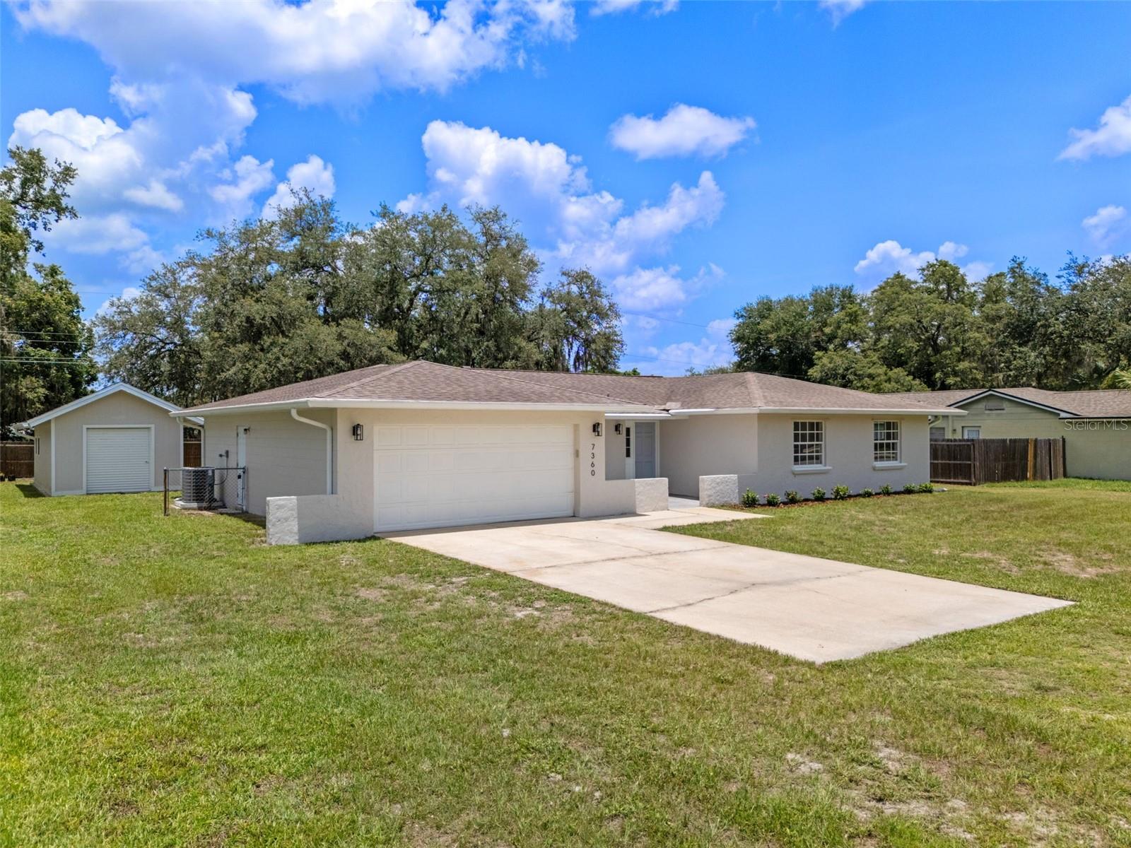 7360 Canal Dr Property Photo 1