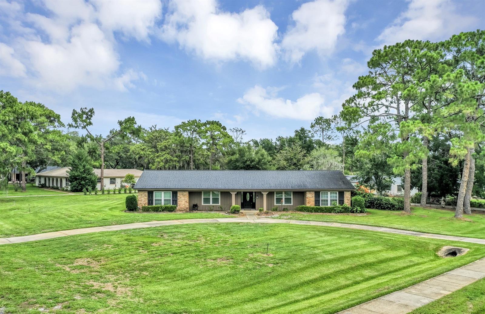 1071 Deer Run Dr Property Photo 1