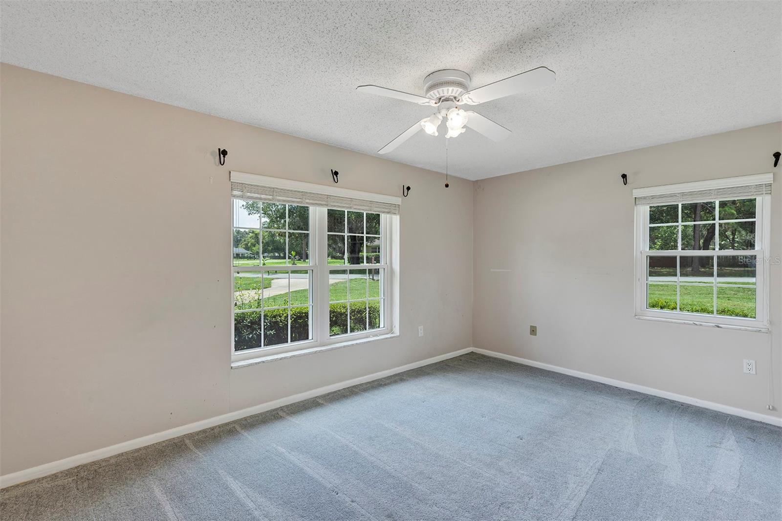1071 Deer Run Dr Property Photo 27