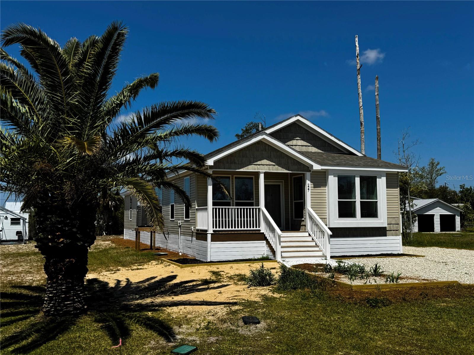 227 Bay St Property Photo 1